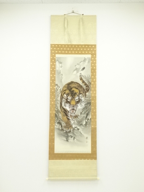 JAPANESE HANGING SCROLL / HAND PAINTED / WILD TIGER
